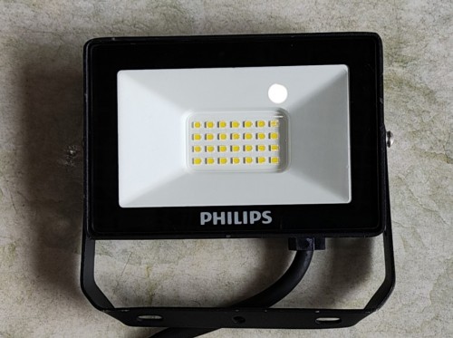 Đèn pha LED Philips BVP150 LED18/CW 220-240V 20W G2 GM IP65 6500K