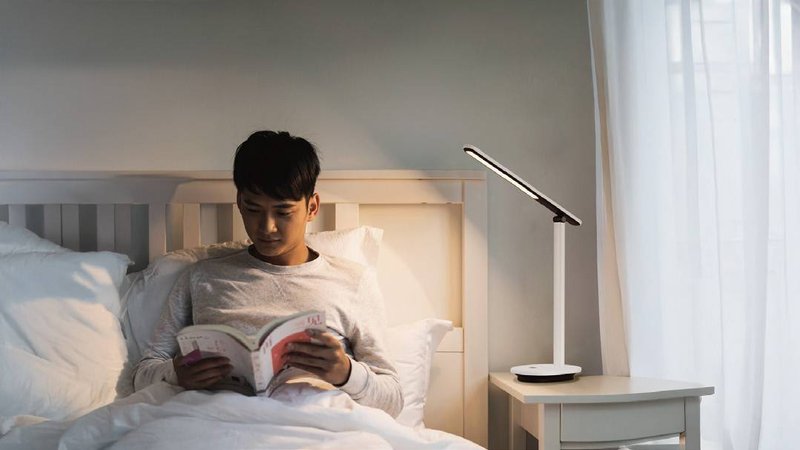 Đèn Led Philips Để Bàn Ivory Tinh Tế Chống Cận Thị